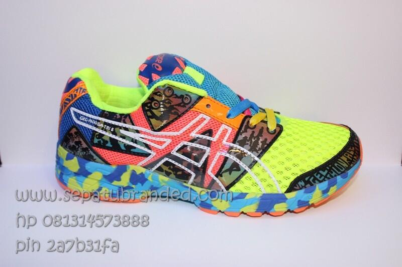 sepatu adidas glide,vans,macbeth,puma,nike,converse,toms,reebok,zara,asics tiger