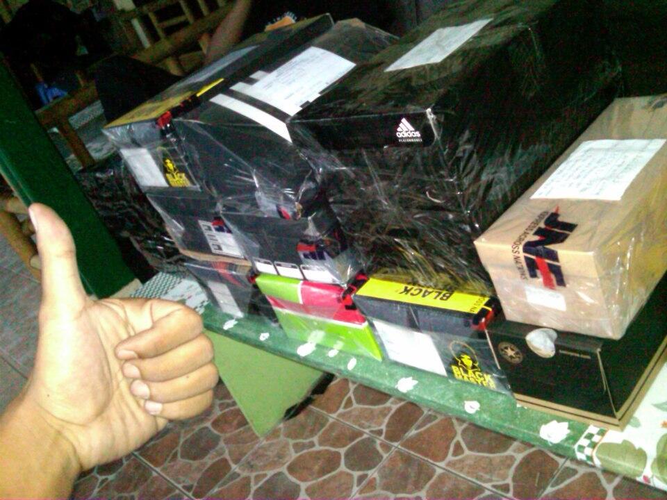 SEPATU DR. MARTENS & DR. FARIS
