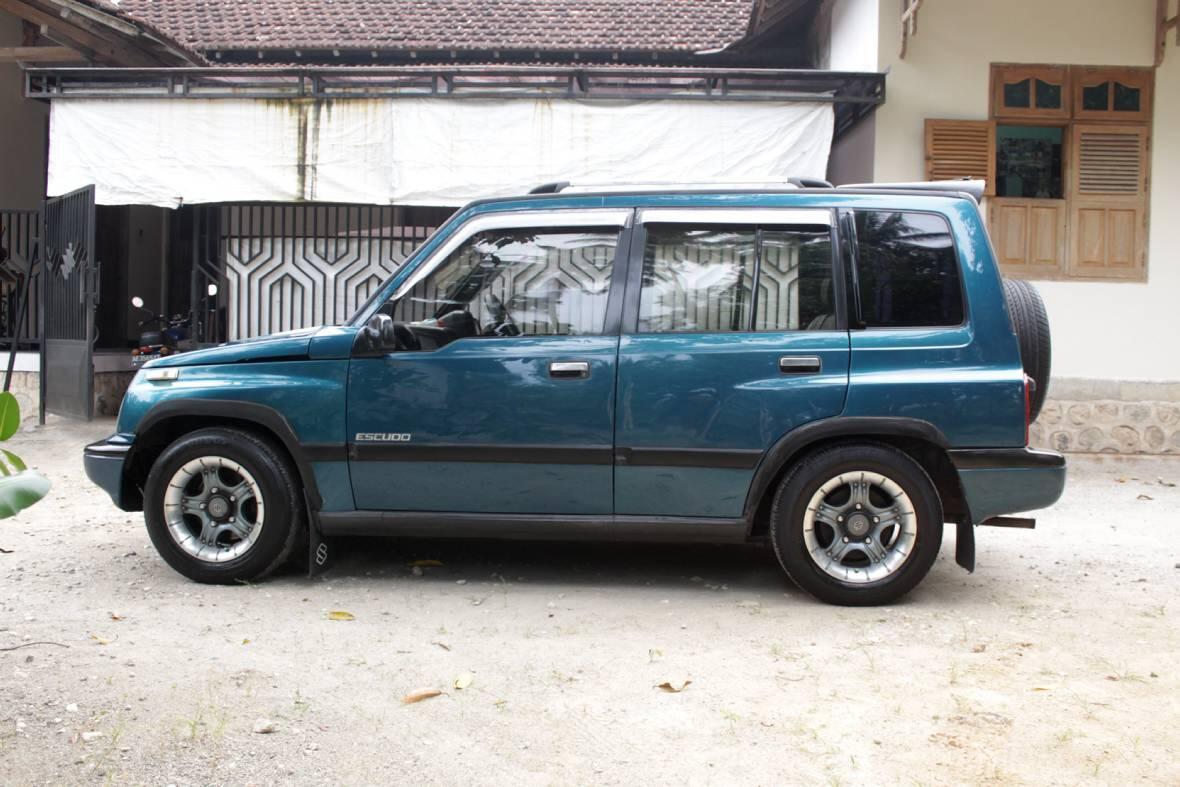 Terjual Suzuki Escudo JLX 1994 Special Edition KASKUS