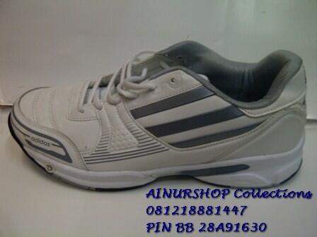 SEPATU TENNIS ADIDAS, ADIDAS TENNIS GRADE ORIGINAL, READY STOK SIZE 40-45