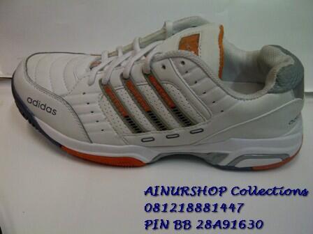 SEPATU TENNIS ADIDAS, ADIDAS TENNIS GRADE ORIGINAL, READY STOK SIZE 40-45