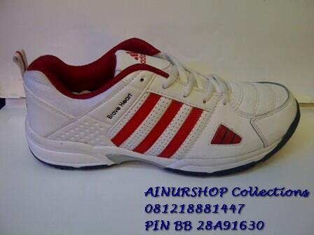 SEPATU TENNIS ADIDAS, ADIDAS TENNIS GRADE ORIGINAL, READY STOK SIZE 40-45