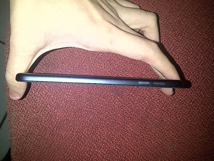 JUAL: iPod Touch 5 th Gen 64gb BLACK SECOND LIKE NEW MURAH LOKASI JAKARTA