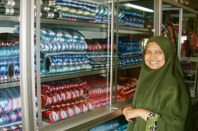 Inilah Pesaing Batik dan Kain Songket... Siap mengharumkan nama Bangsa Indonesia!!