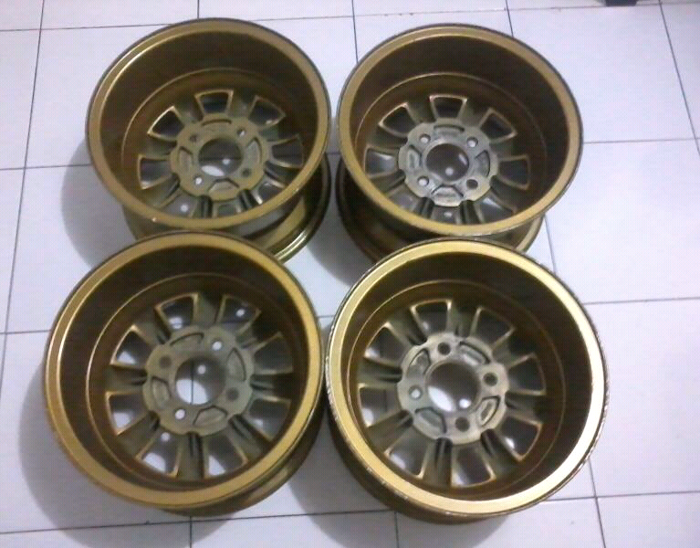 Terjual Wts Velg Retro Enkei Compe 8 R13 pcd 110 lebar 