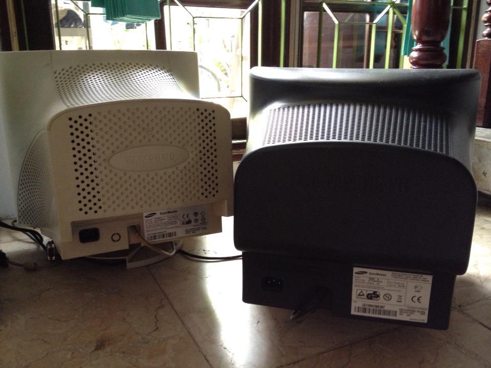 PC MONITOR Komputer SAMSUNG BEKAS... KONDISI masi bagus 90%.,JUAL RUGI & MURAH !!