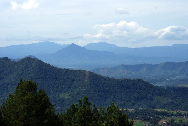 KETUA DPRD HILANG DI BUKIT BARISAN