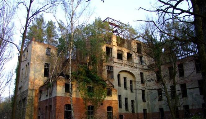 SERAMNYA RUMAH SAKIT TEMPAT ADOLF HITLER DIRAWAT