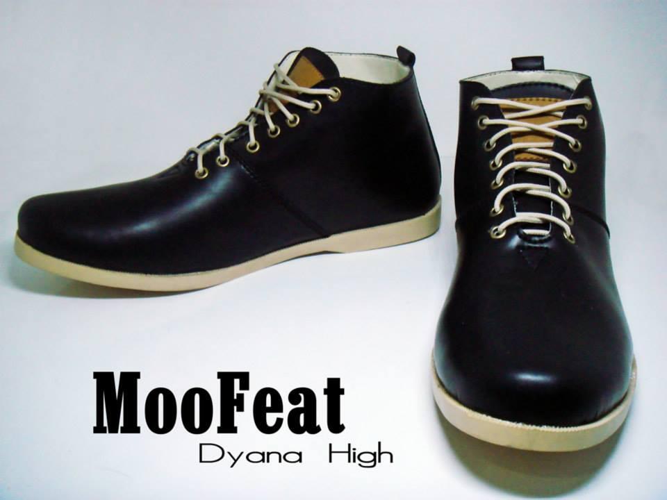 moofeat dyana lets order and dont panic