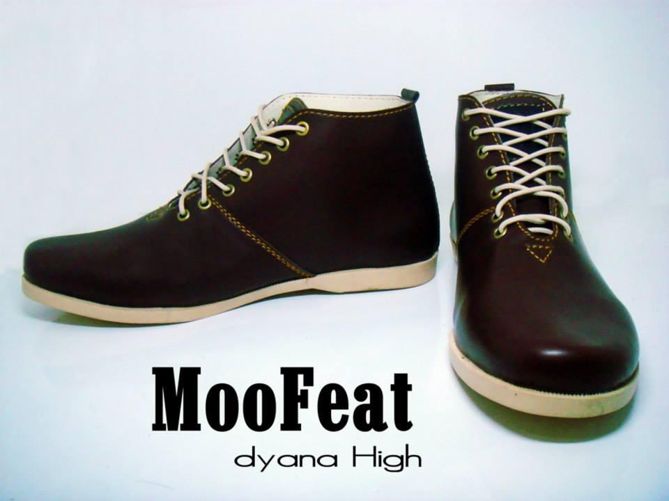 moofeat dyana lets order and dont panic