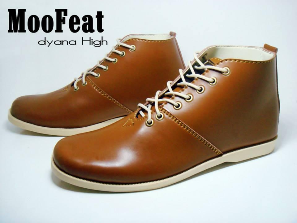 moofeat dyana lets order and dont panic