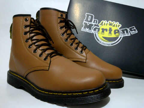 SEPATU DR. MARTENS & DR. FARIS
