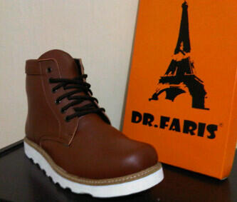 SEPATU DR. MARTENS & DR. FARIS