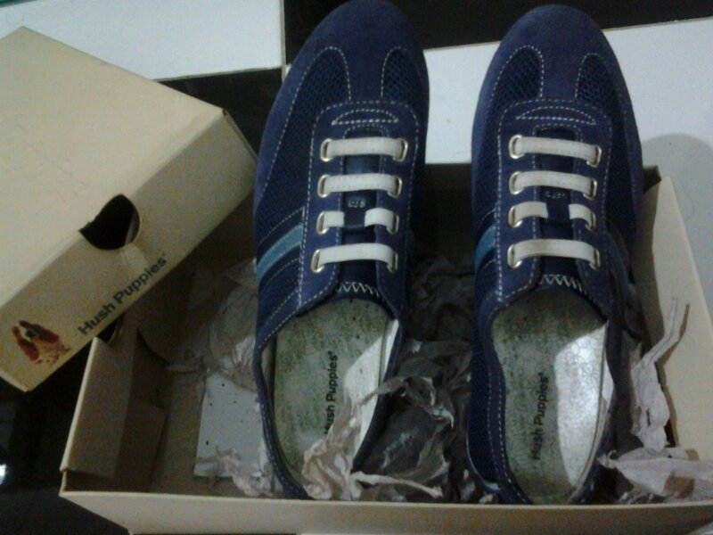 sepatu hush puppies