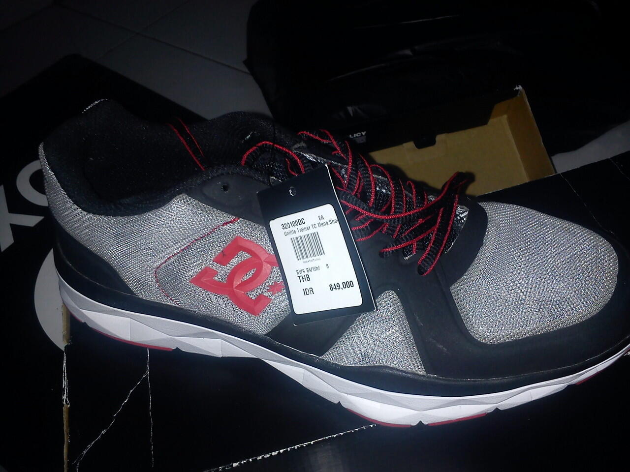 Sepatu Running DC UNILITE TRAINER TC US 8.0 / 26 cm