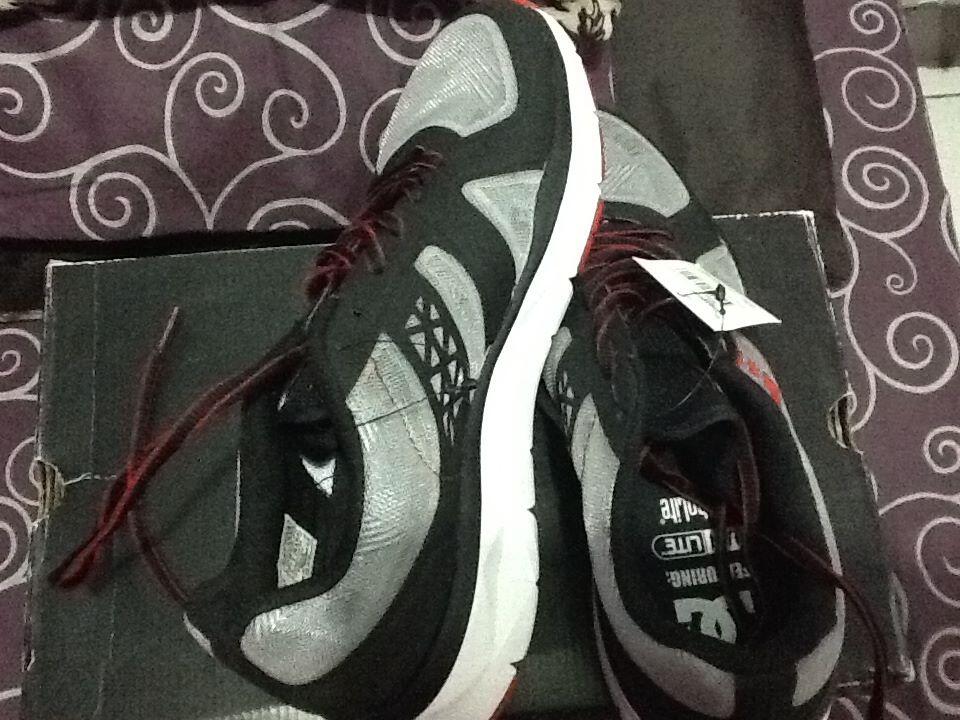 Sepatu Running DC UNILITE TRAINER TC US 8.0 / 26 cm