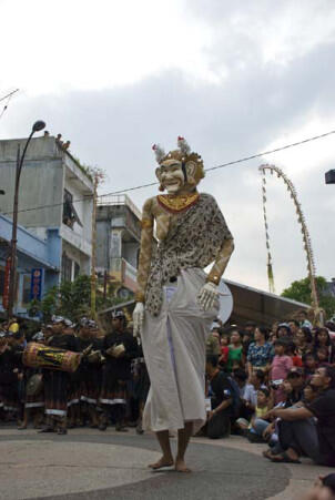 Sejarah Ondel-Ondel ciri khas Budaya Betawi