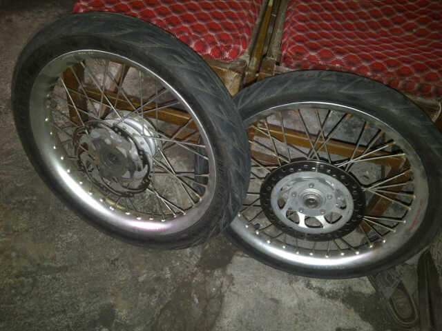 Velg TDR (160 & 185) & Ban (250 & 275) Ex Ninja (Surabaya)