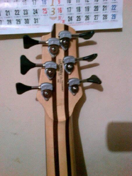 Bass Elektrik Cort Artisan A6