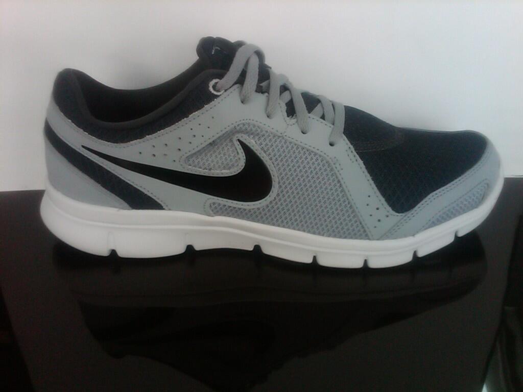 sepatu nike running original size terbatas (nga ori uang kembali)