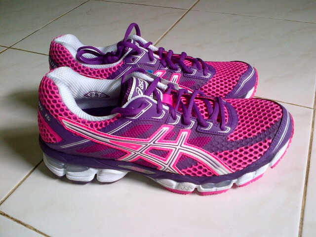 sepatu running asics original new size terbatas (nga ori uang kembali)
