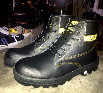 Sepatu dr. Becco boots dan caterpillar