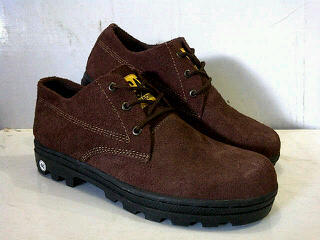 Sepatu dr. Becco boots dan caterpillar