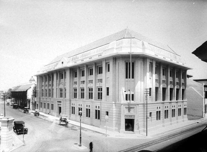 Bangunan Peninggalan Kolonial Belanda di Jakarta With PIC