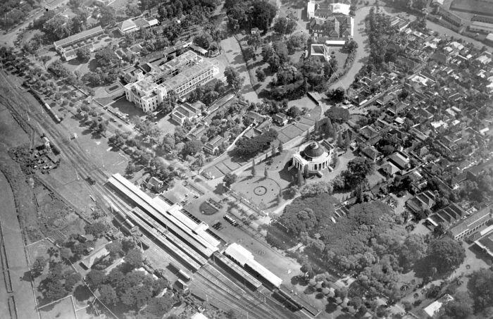 Bangunan Peninggalan Kolonial Belanda di Jakarta With PIC