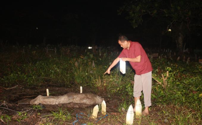 Mayat Keluar Dari Dalam Kubur