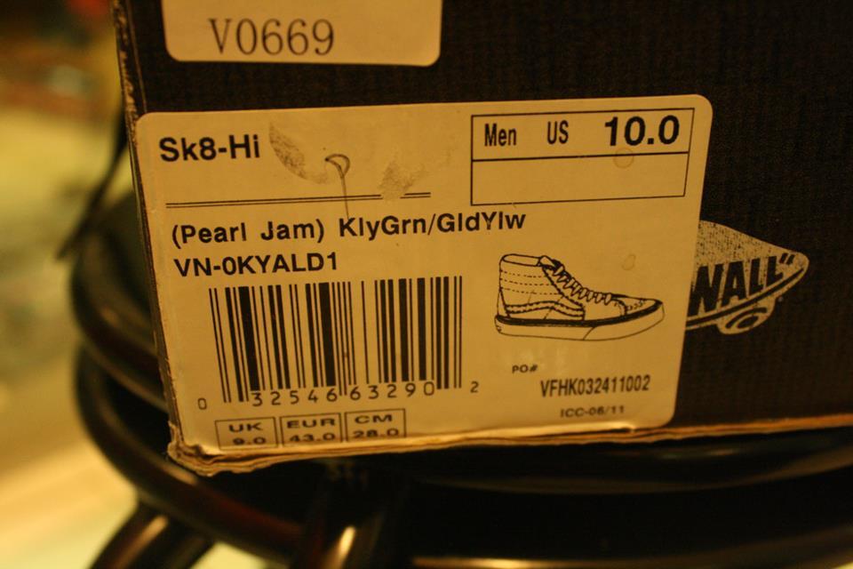 WTS Vans pearl jam and gorrila biscuits BU