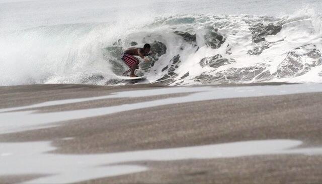 9 Lokasi favorit Olahraga SURFING / SELANCAR di BANTEN - dekat dari JAKARTA (PICT ++)