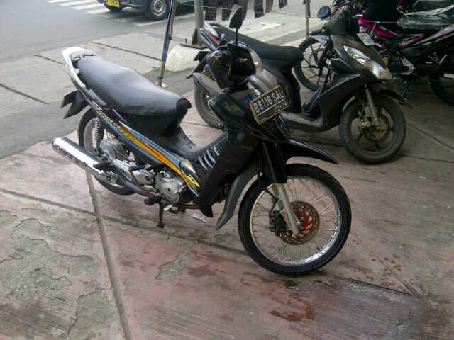 Jual murah motor SUZUKI Shogun FD125 XSD, 2004