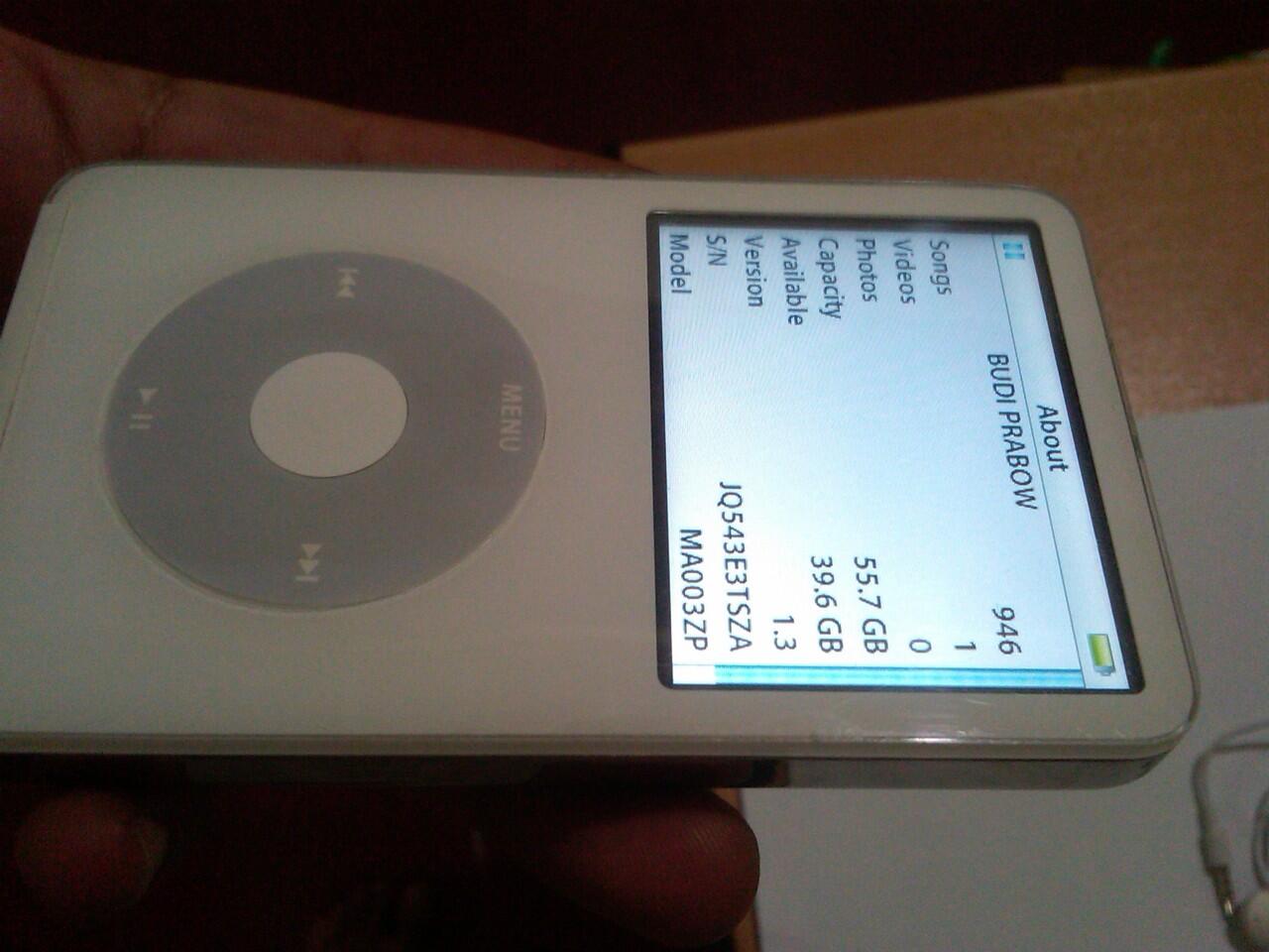 Ipod classic 5th gen 60gb putih mulus