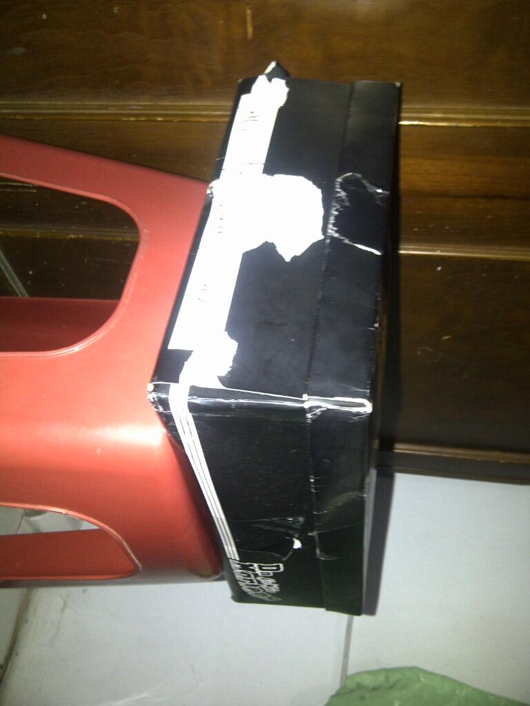 *****WTS DOCMART 3HOLE KWSUPER SECOND 99% MASIH MULUS*****