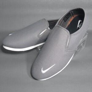 JUAL SEPATU JALAN ADIDAS, NIKE, & VANS MURAH BERKUALITAS