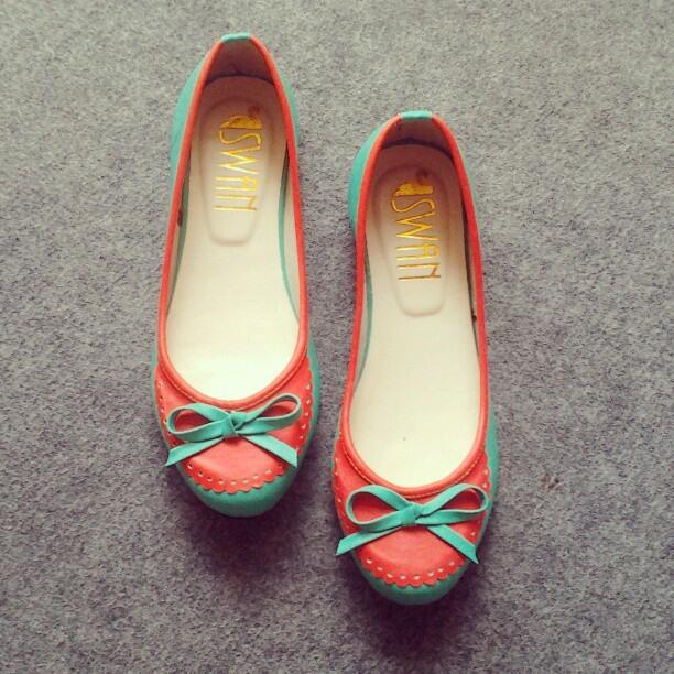 Tosca Orange Flat Swan Shoes
