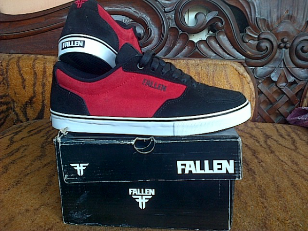 jual sepatu FALLEN bnyak type