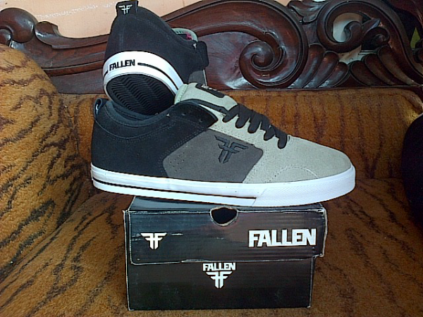 jual sepatu FALLEN bnyak type