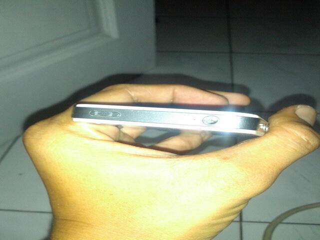 wts iphone 4s 16gb white / wtt galaxy note n7000