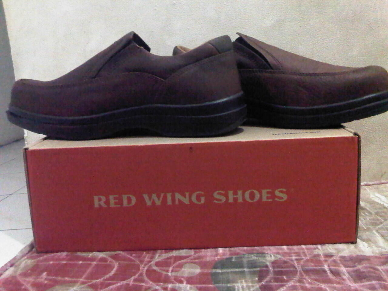JUAL SEPATU RED WINGS "ORI" BNIB UKURAN 42 dan 43 WARNA COKLAT