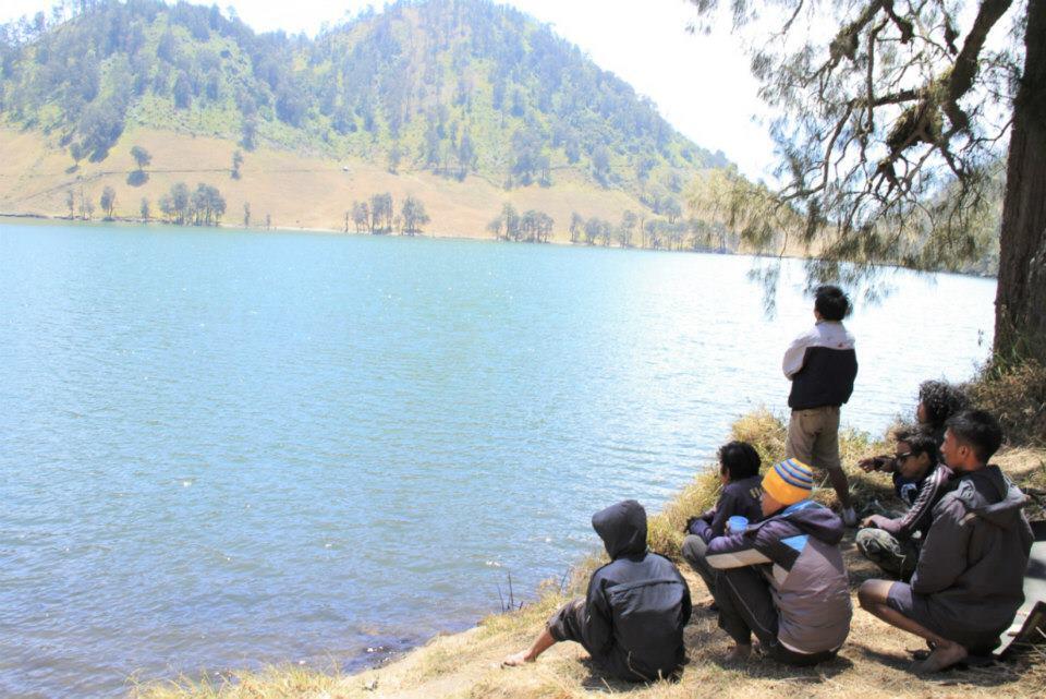 Ranu Kumbolo, surga dunia di timur Pulau jawa :D