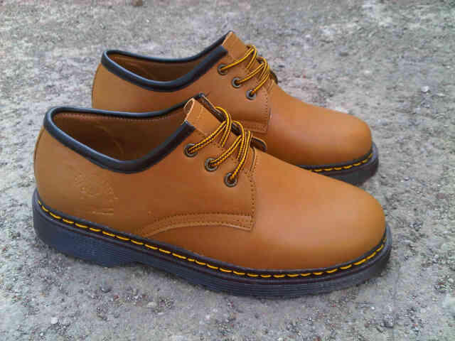 #_Dr MARTENS_#