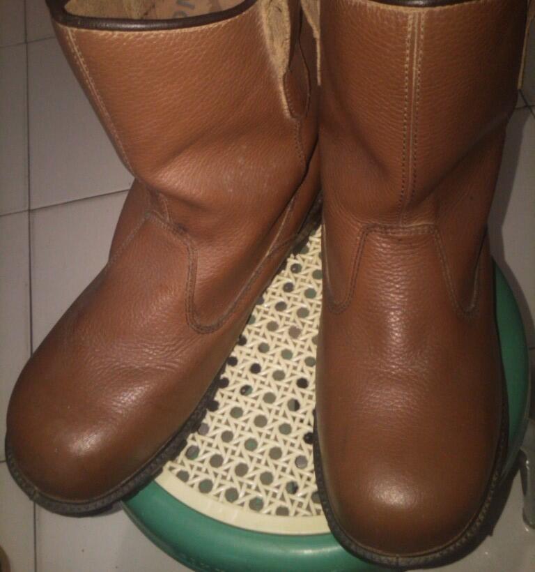 SEPATU BOOTS MERK CHEETAH LEATHER
