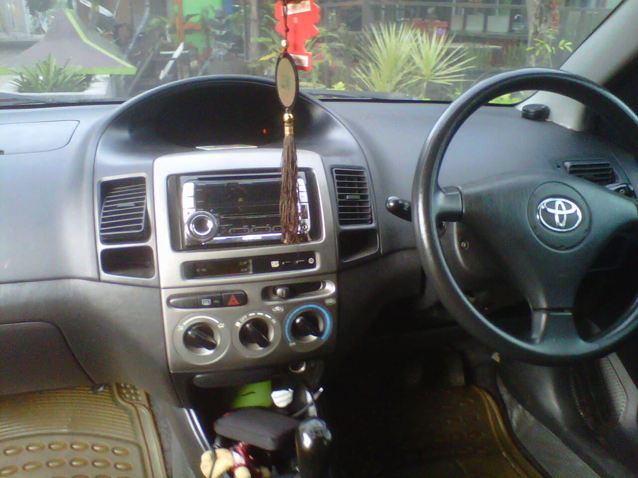 Unduh Gambar Mobil Vios Tahun 2004