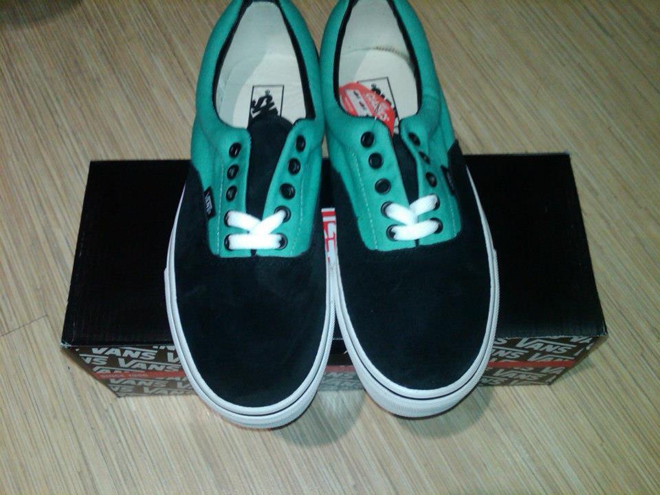 READY STOCK Vans Era Authentic low price original :)