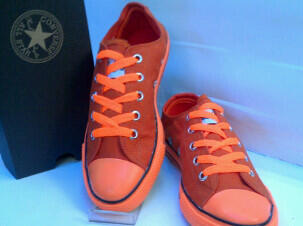 sepatu,karrimor,macbeth,maddox,new balance,nike,puma,reebok,toms,vans,zara,quiksilver