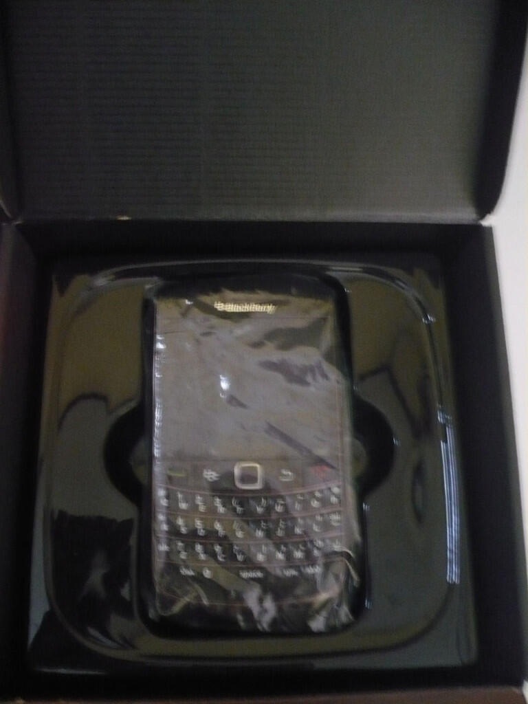 Blackberry ONYX II 9780 Hitam (Habiskan Stock)