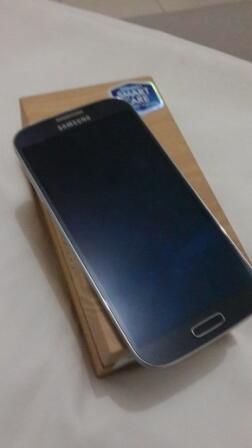 Samsung Galaxy S4 Black masih 1 minggu pakai