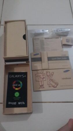 Samsung Galaxy S4 Black masih 1 minggu pakai